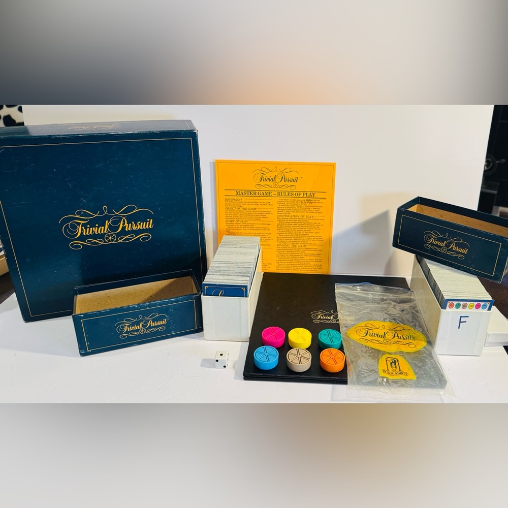 Vintage Trivial Pursuit Mastergame Genus Edition 1981